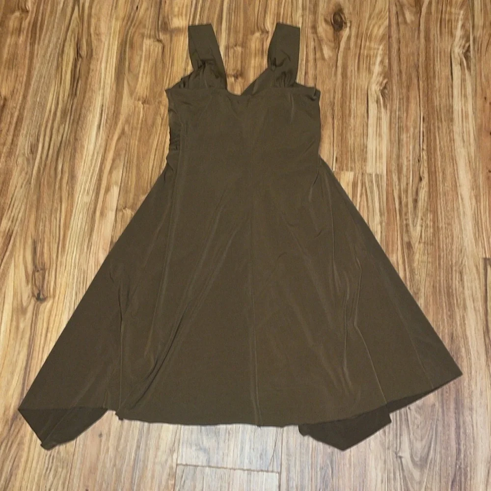 La Belle women’s medium 8 10 dress brown empire flowy shark bite hem tank cups